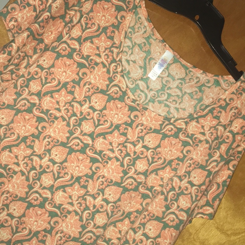3X LuLaRoe Orange/Green Paisley Scroll Print Shirt